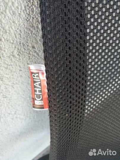 Стул на колесиках офисный