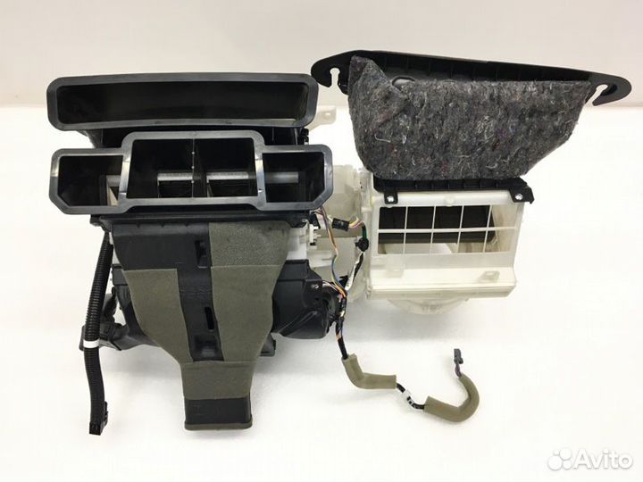 Корпус печки Mitsubishi Outlander 2020