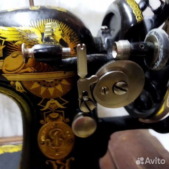 Швейная машина Singer