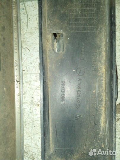 Решетка в бампер передняя левая Mercedes-Benz