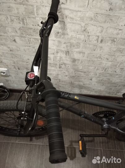 Трюковой велосипед BMX