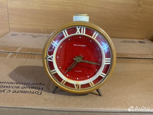Часы будильник СССР янтарь рабочие