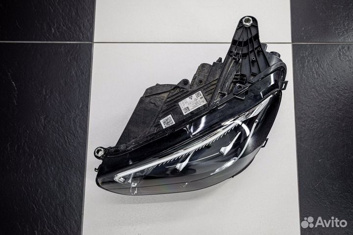 Фара передняя левая