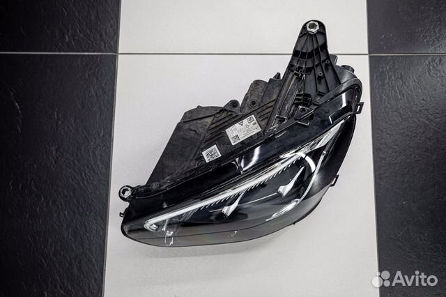 Фара передняя левая