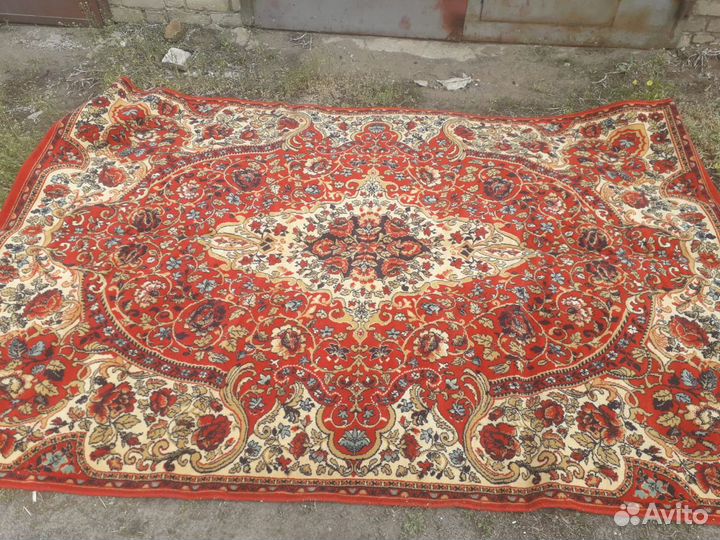 Ковер шерстяной