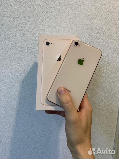 iPhone 8, 64 ГБ