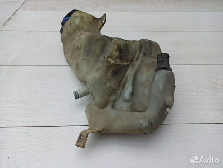 Бачок омывателя Vw Passat B5 APU 2000