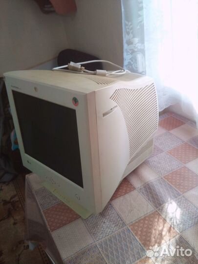 Монитор LG flatron
