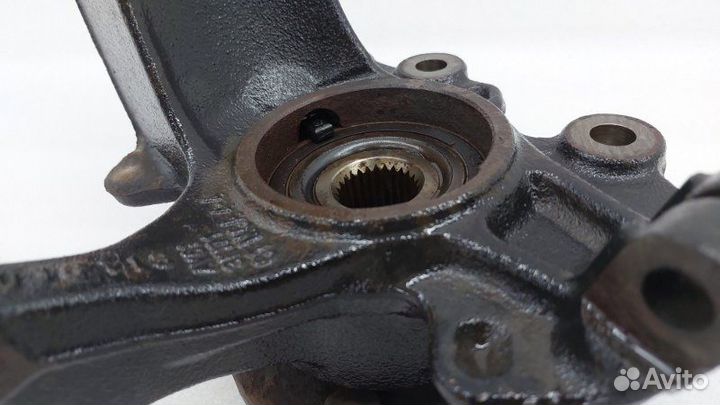 Кулак поворотный передний левый Ford Focus 3