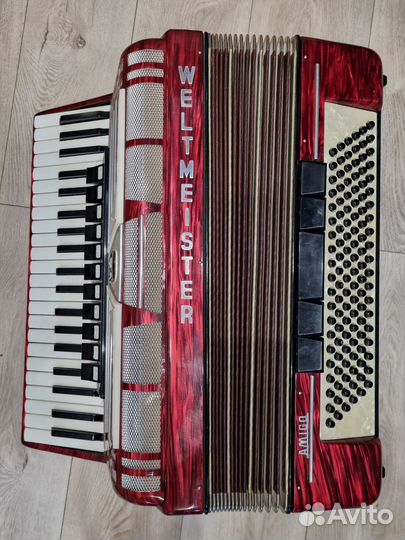 Аккордеон Weltmeister amigo