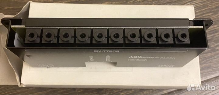 Xantech 790-00 Соединительный блок для излучателей