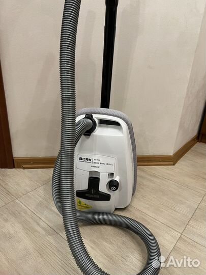 Пылесос Bork 2100w