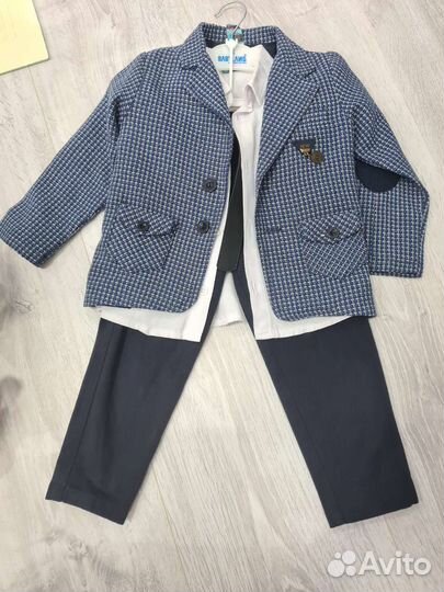 Костюм нарядный