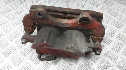 Суппорт тормозной передний правый chrysler 300C 1