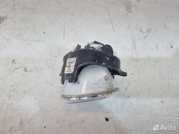 Фара противотуманная передняя левая Toyota Corolla