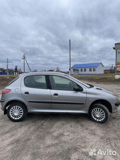 Peugeot 206 1.4 AT, 2004, 190 000 км