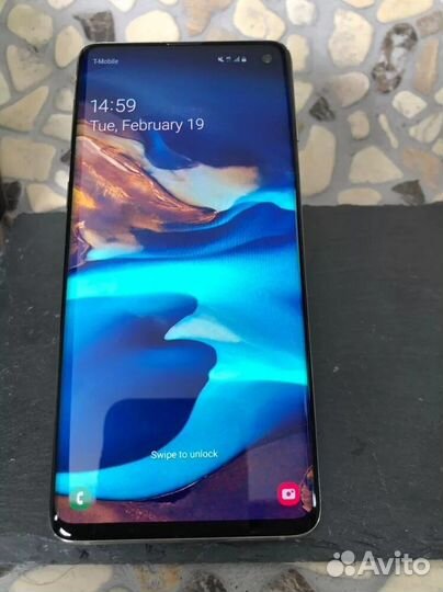 Samsung Galaxy S10+, 8/128 ГБ