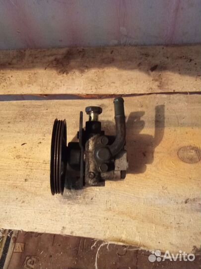 Насос гур на Ниссан альмера классик