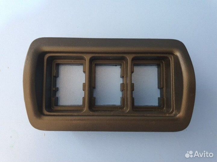 Накладка консоли Toyota Camry V50