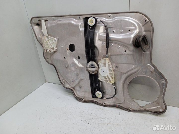 Стеклоподъемник задний правый Mercedes-Benz