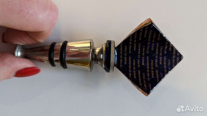 Прекрасный подарок: винные пробки из Мурано