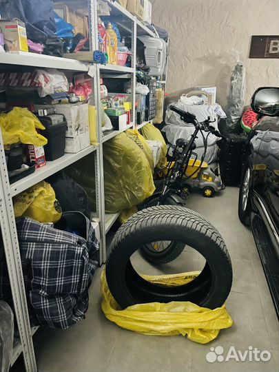 Blackstone BL-100 285/45 R20