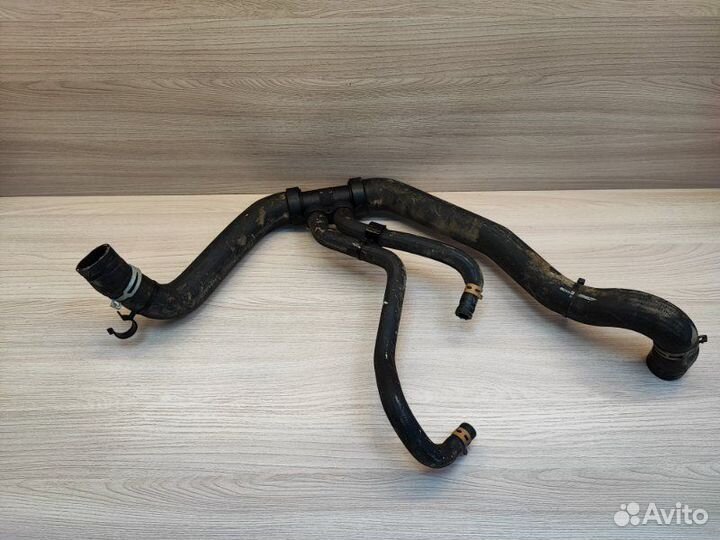 Патрубок радиатора нижний LADA X-Ray Cross