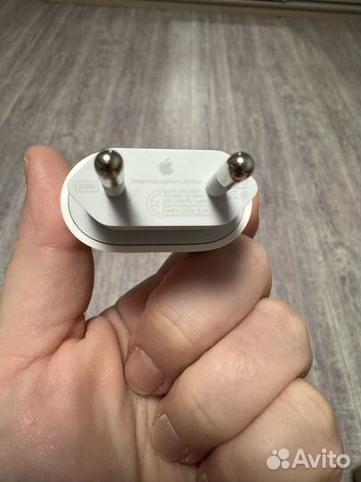 Зарядное устройство для телефона iPhone