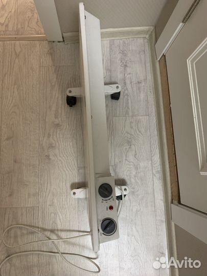 Электрический конвектор (обогреватель)