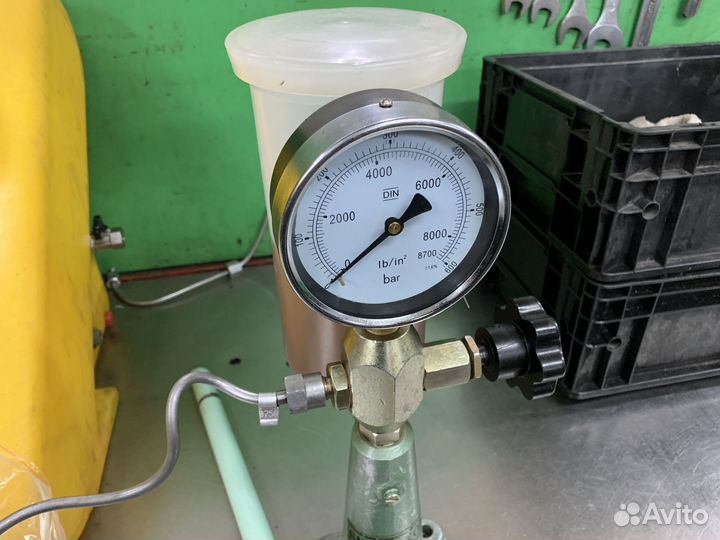 Топливная форсунка Ford 0445115025