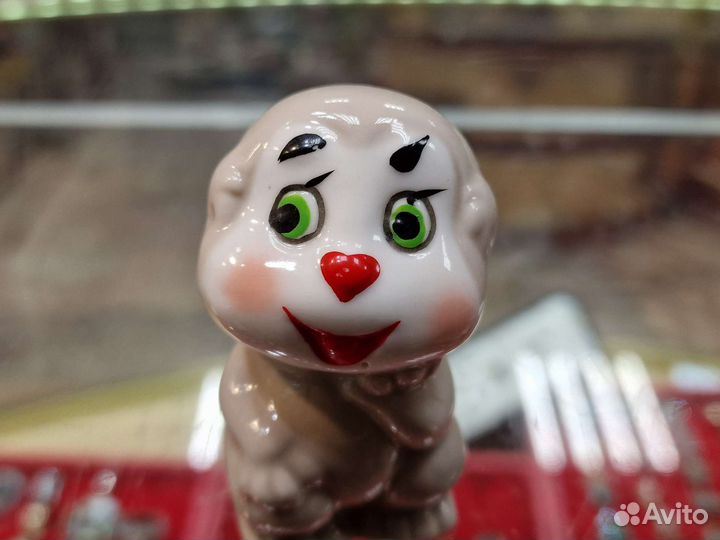 Фигурка фарфор