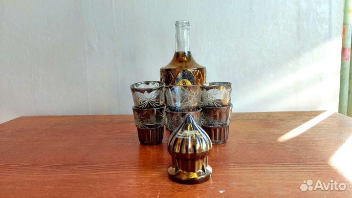 Рюмочный набор 6 штук, графин без повреждений