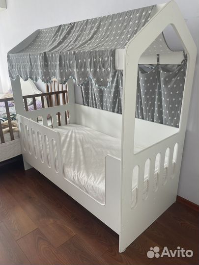 Детская кровать домик с матрасом