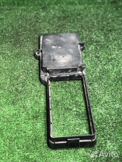 Крышка блока предохранителей mercedes w124