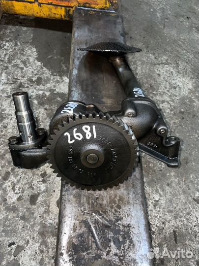 Масляный насос Mercedes Om442 2000