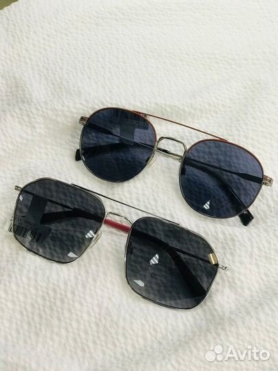 Солнцезащитные очки Levis