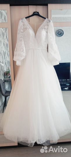 Свадебное платье 48 50 бу