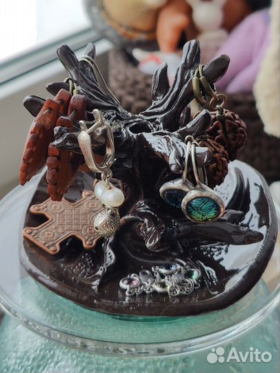 Декоративная подставка для колец и украшений