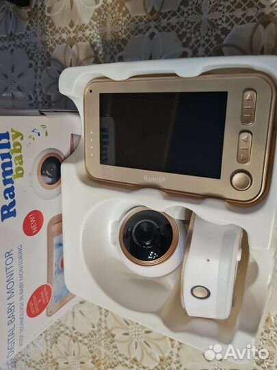 Видеоняня с монитором дыхания Ramili Baby rv1300sp