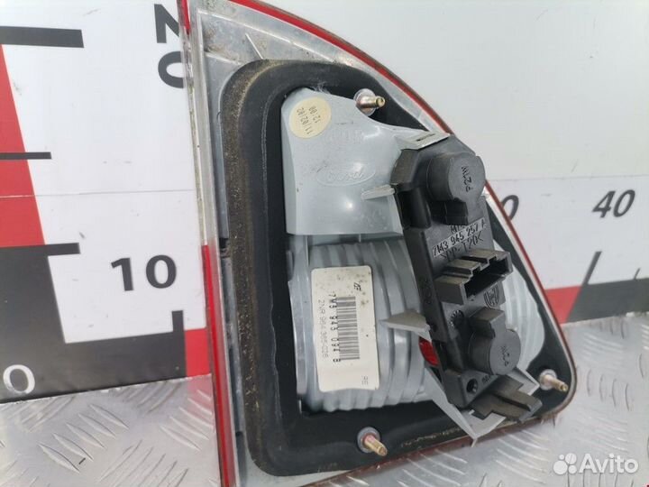 Фонарь крышки багажника правый Ford Galaxy рест