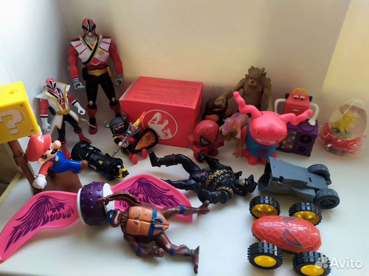 Игрушки из киндера