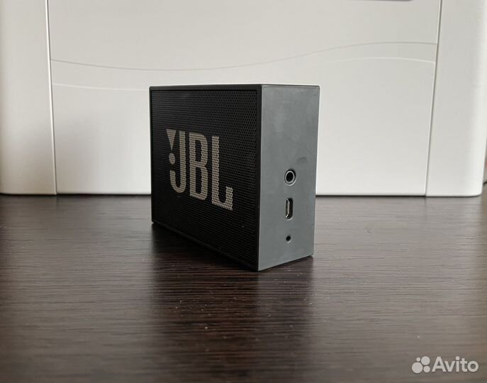 Колонка jbl go