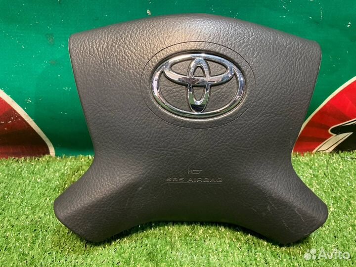 Подушка AirBag водителя Toyota Avensis AZT251