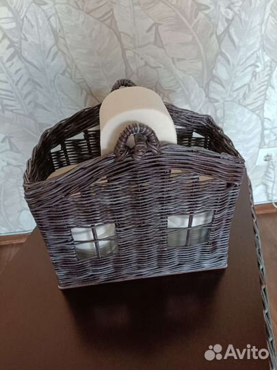 Домик для туалетной бумаги