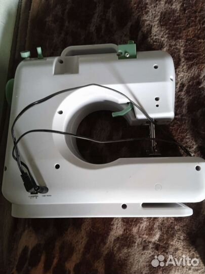 Швейная машинка Leran