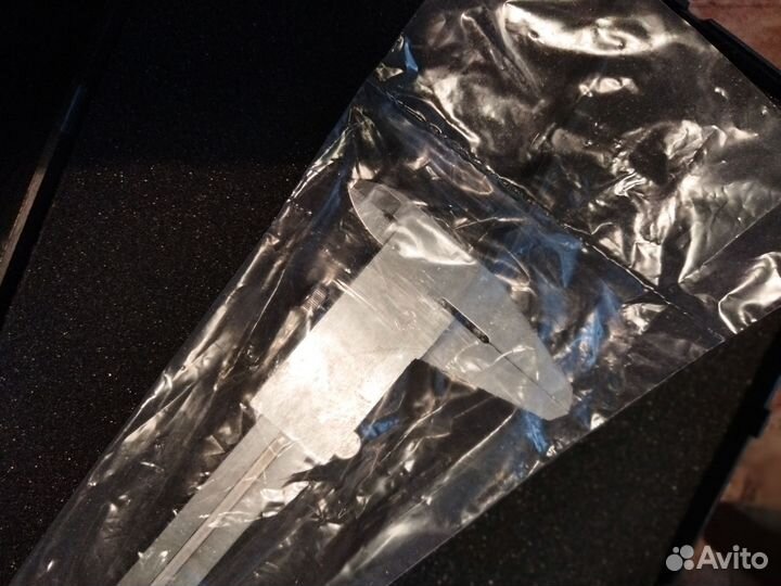 Штангенциркуль 250 мм с глубиномером