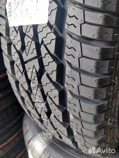 Maxxis Bravo AT-771 215/65 R16 98T