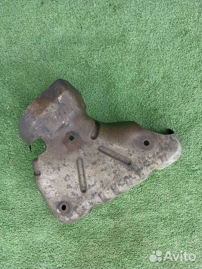 Экран тепловой Renault Logan седан 1.6 2006