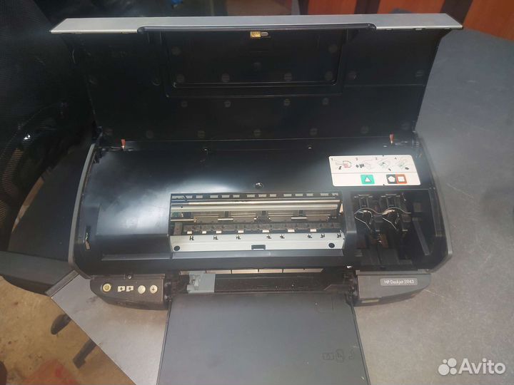 Принтер HP deskjet 5943