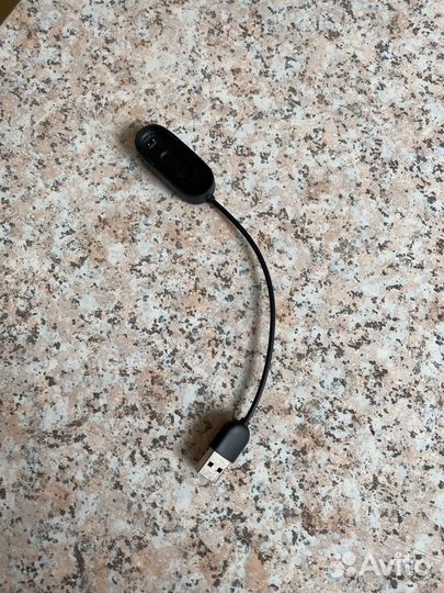 Зарядка для Mi band 4